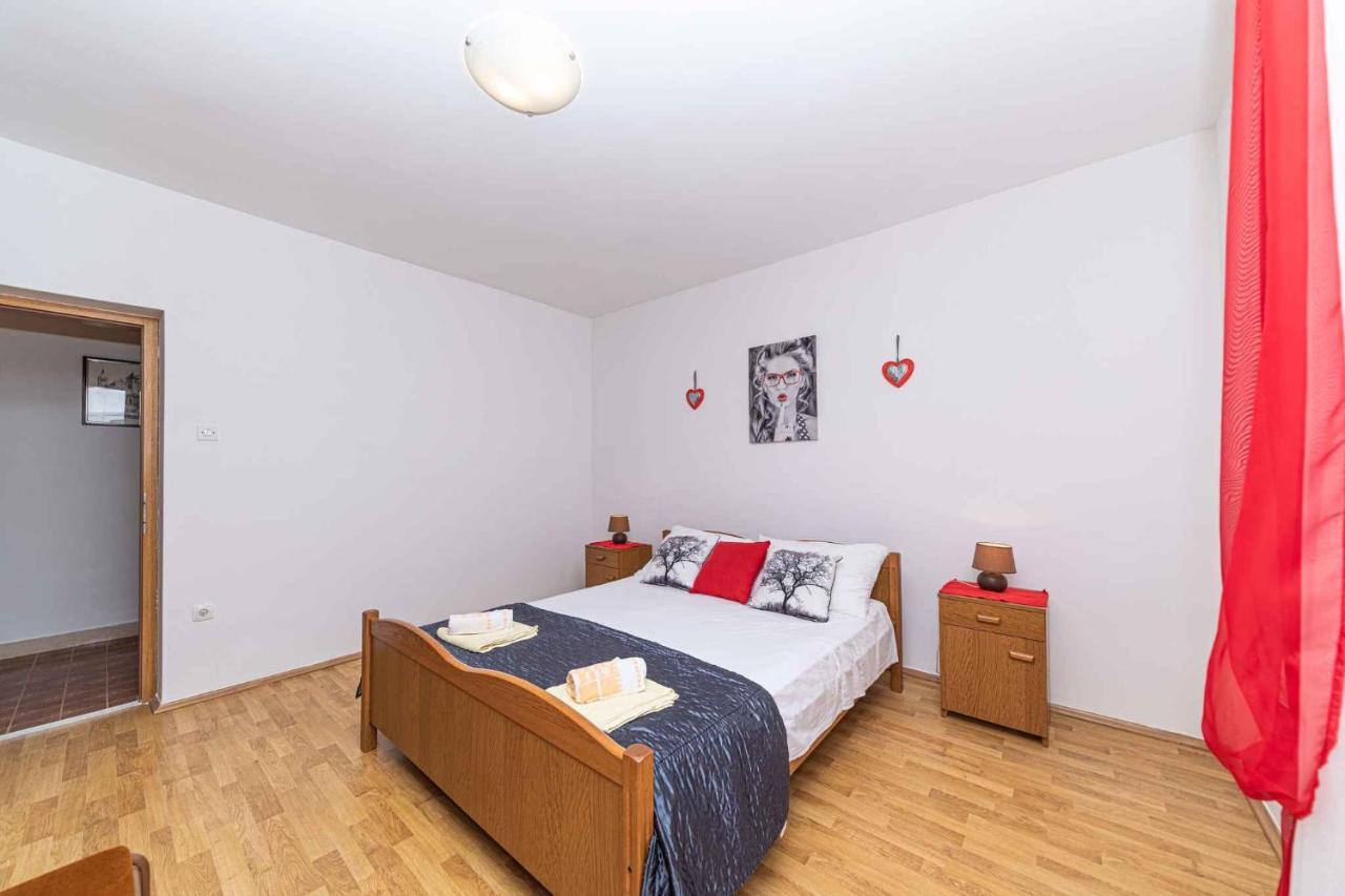 Apartment In Trogir 7406 Exterior photo