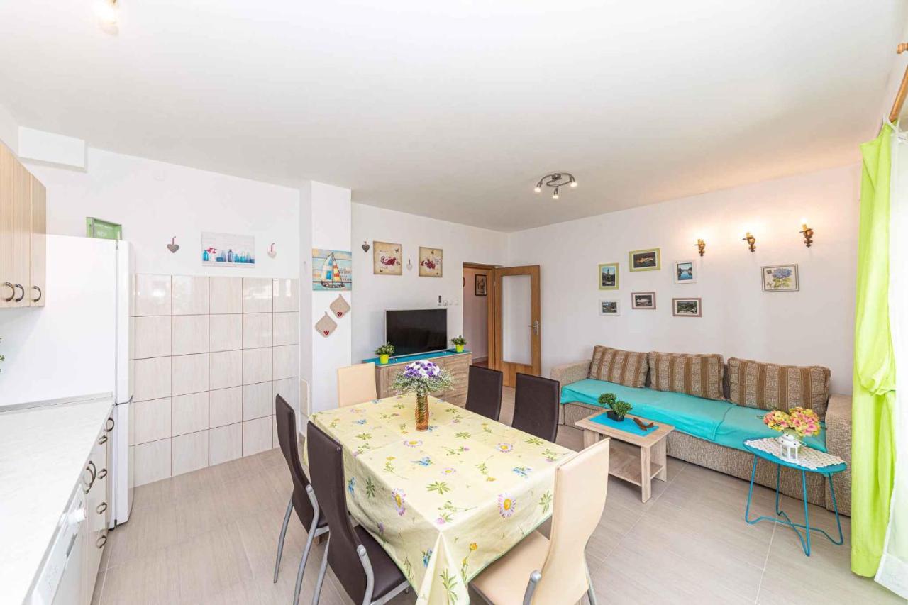 Apartment In Trogir 7406 Exterior photo